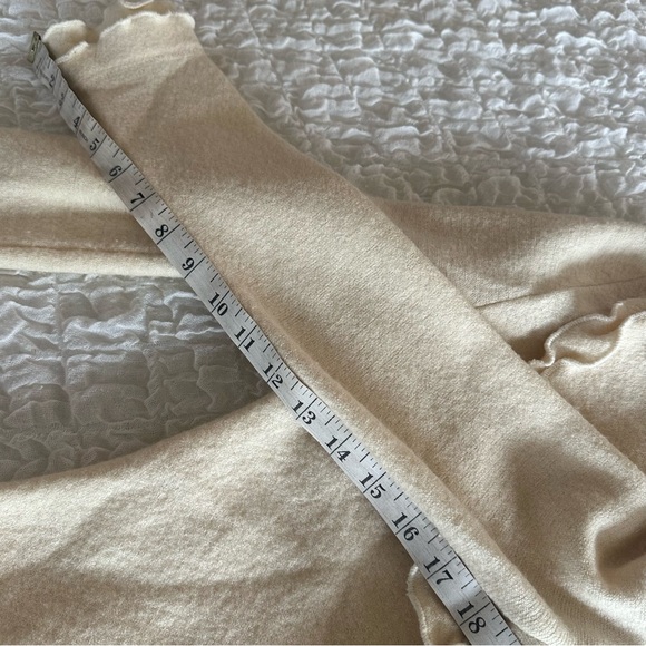 Geisswein Cream Ruffle Wool Blend Sweater Medium - Picture 11 of 12